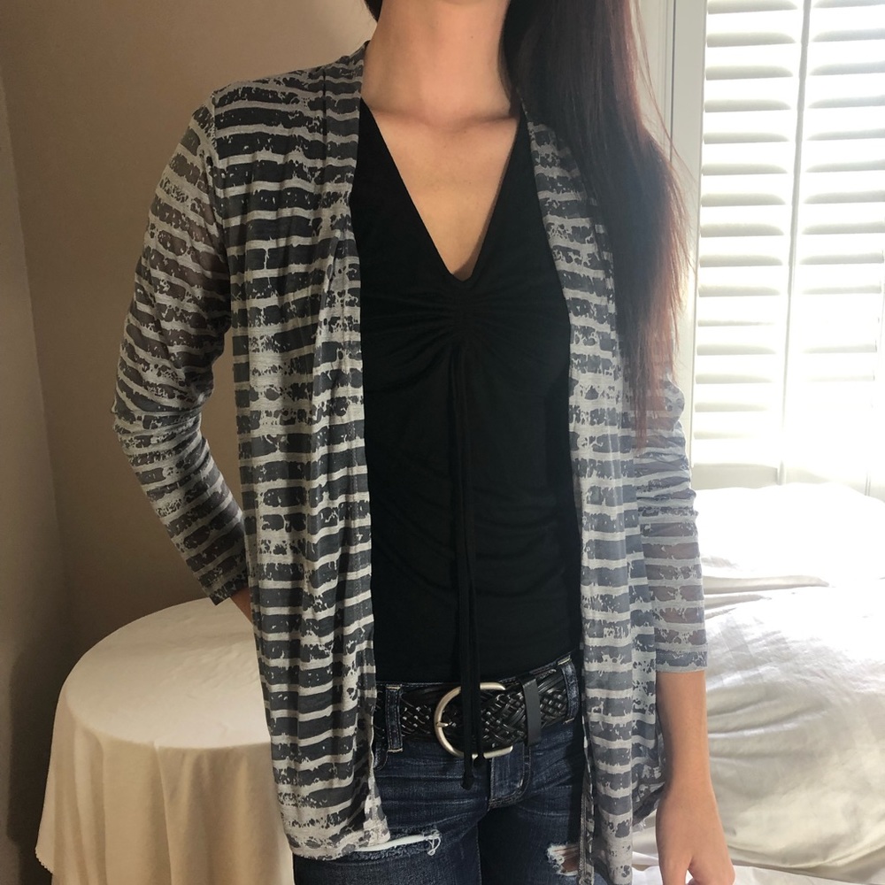 2 LEFT XS & S Gray & Black Striped Cardigan - Picture 5 of 5
